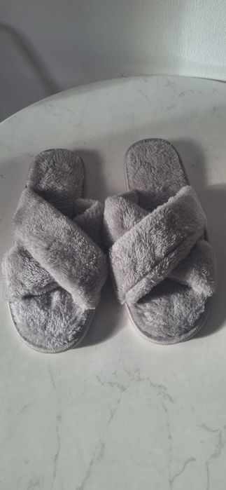 Kapcie domowe damskie