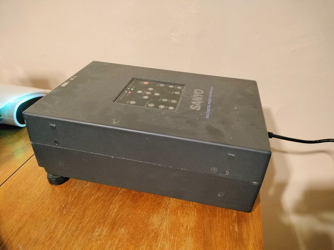 Projektor wyświetlacz Sanyo rzutnik