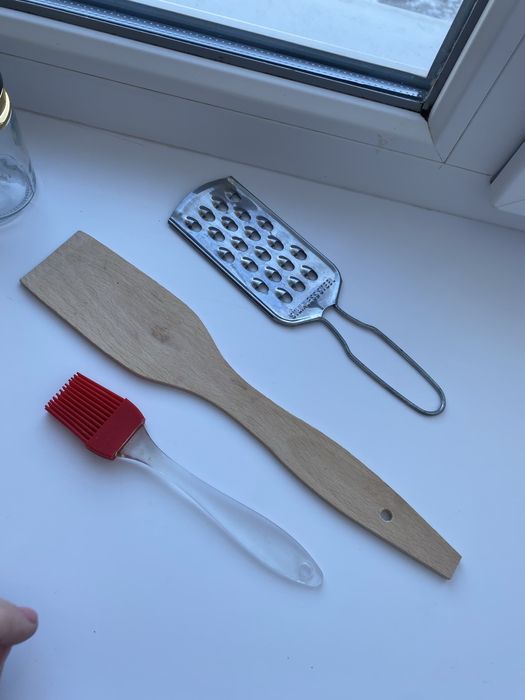 Приладдя для кухні прибори