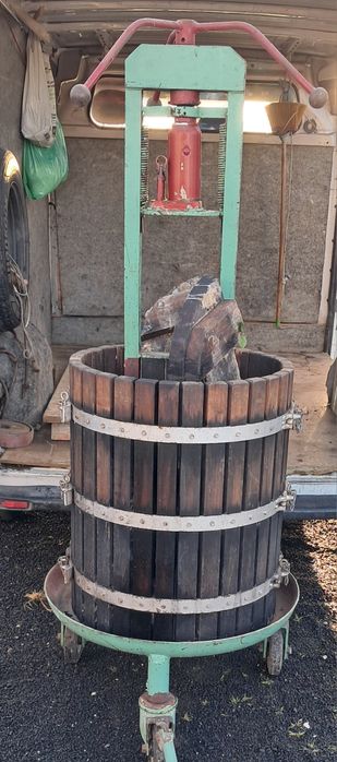 Prensa para uvas hidráulica usada