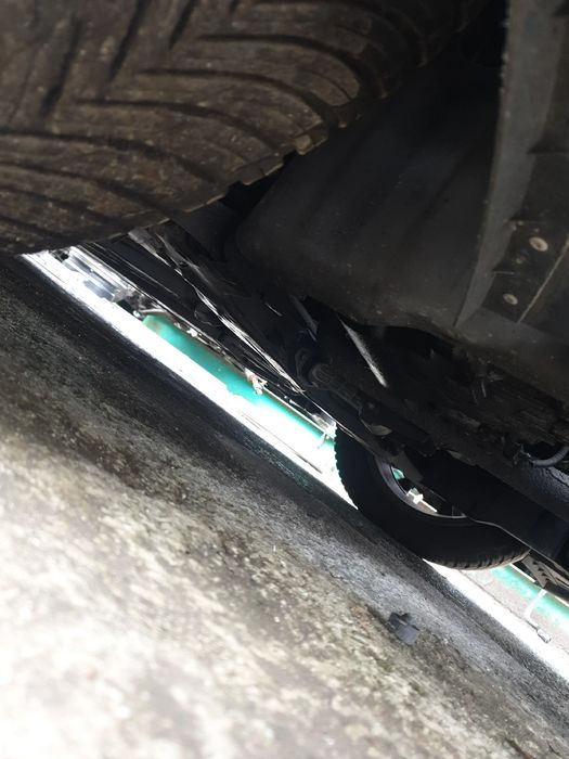 Charriot frente KIA Ceed (JD)