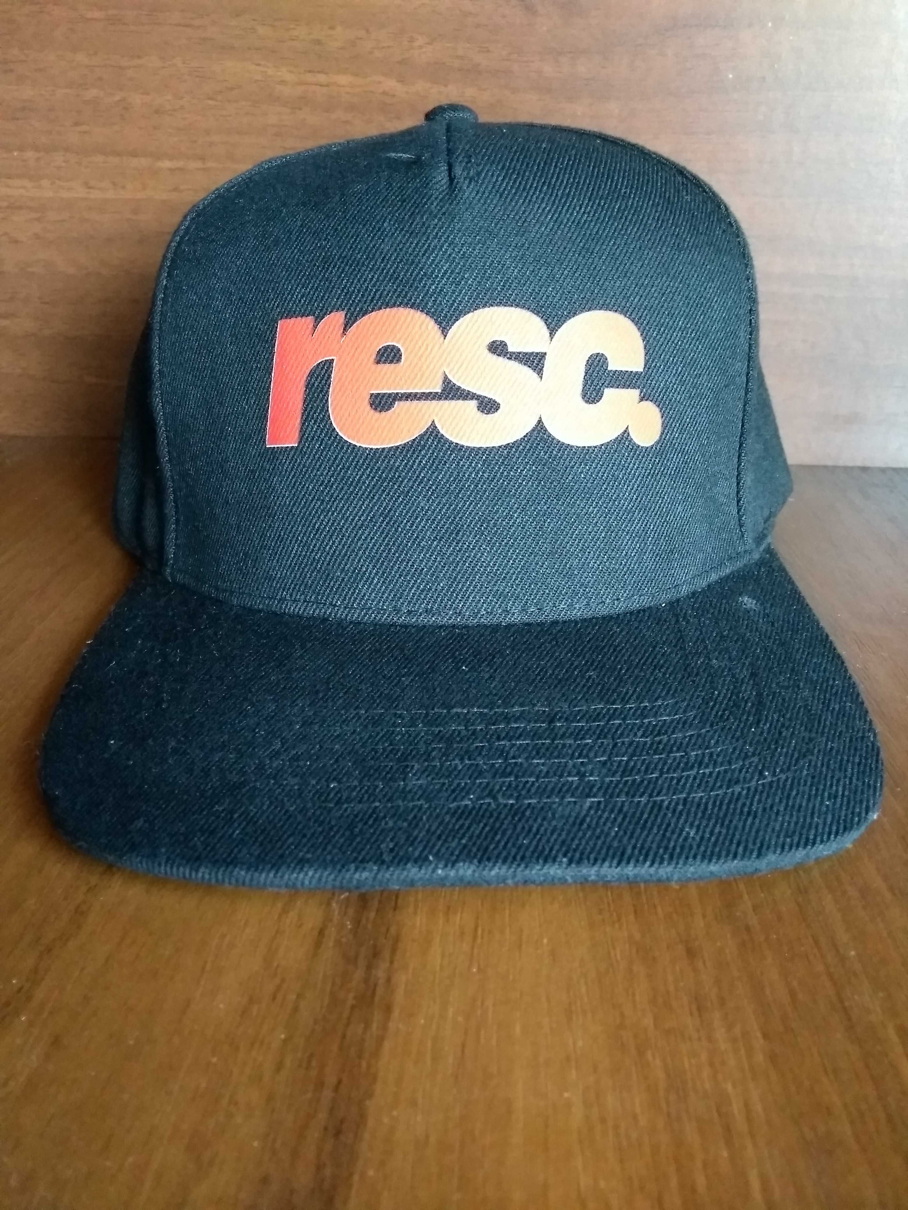 Кепка, бейсболка Beechfield чорна з зеленим козирьком RESC. snapback