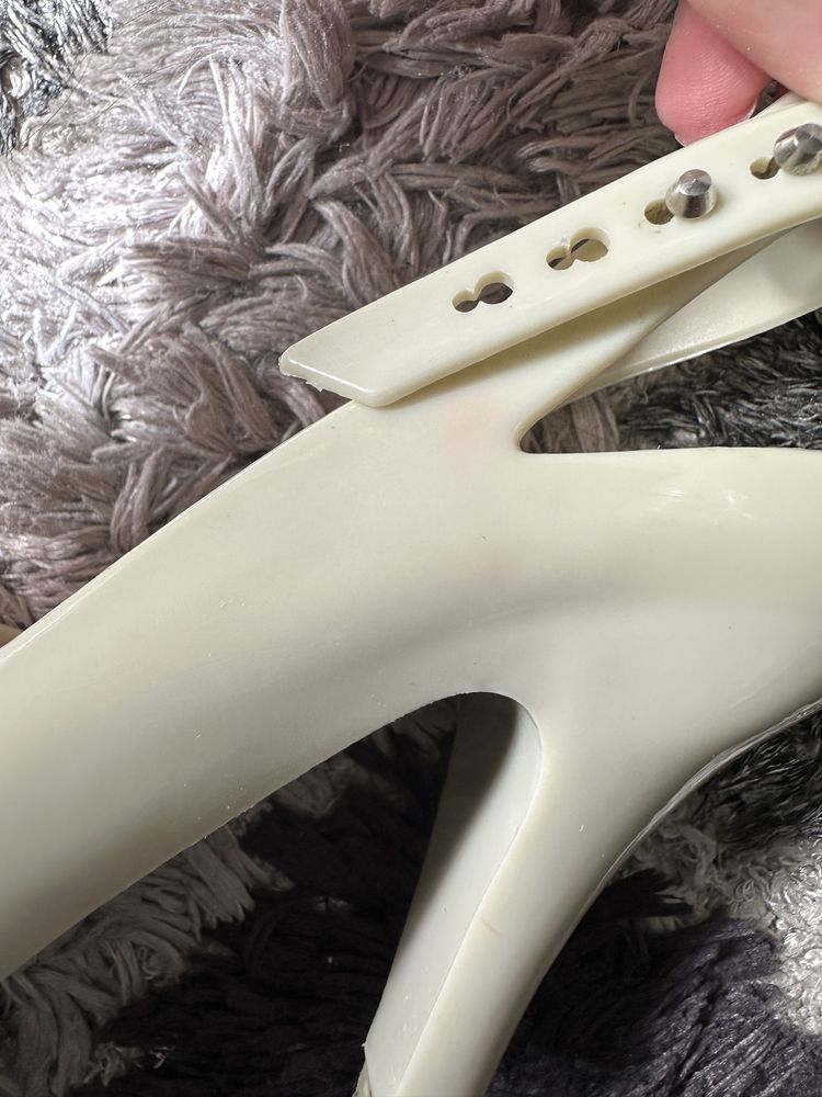 Buty na obcasie z czerwonym serduszkiem Melissa x Vivienne Westwood
