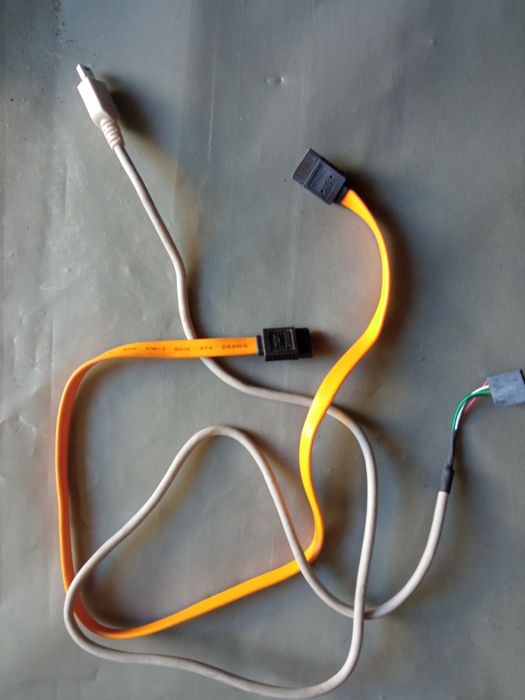 Części komputerowe - dysk wentylator.