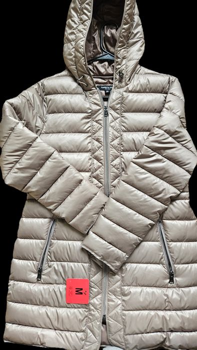 Нова осінньо- весняна куртка.за деталями звертайтесь в особисті!