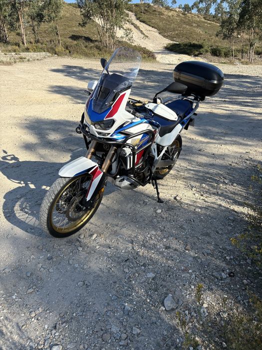 Honda Africa Twin 1100  - Adventure sports ( aceito retomas )