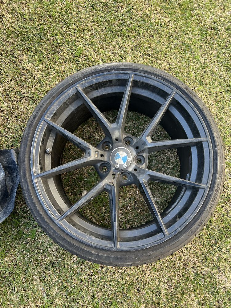 3 jantes BMW 19’’ look CS com pneus