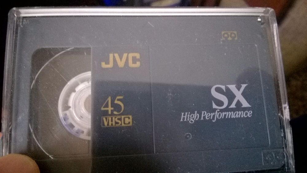 видеокамера JVC GR-FXM404E