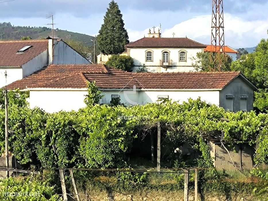 Moradia/quintinha t3, com o total de 4.500m2 de terreno. freguesia de