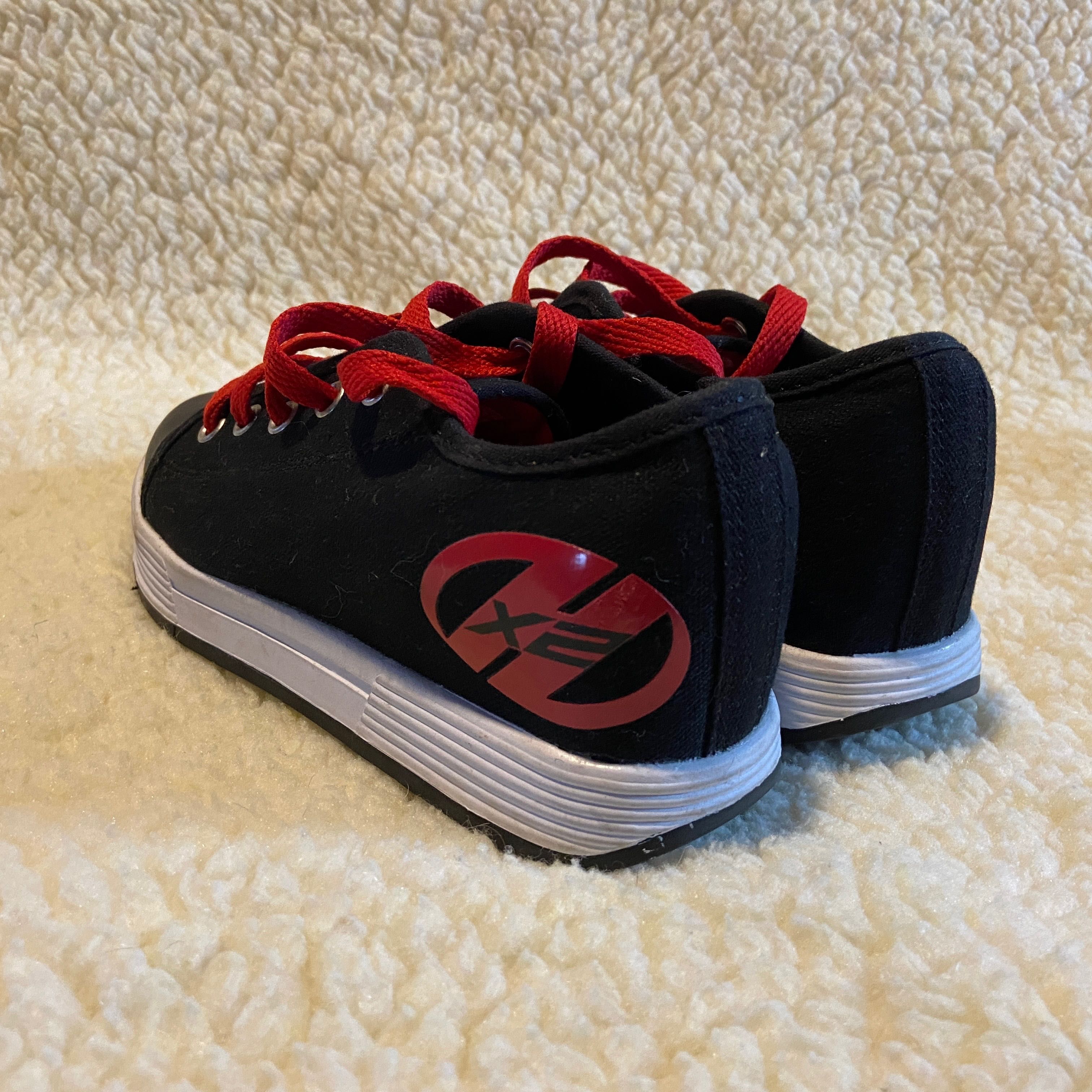 Butorolki HEELYS X2 Black/Red 33 butowrotki