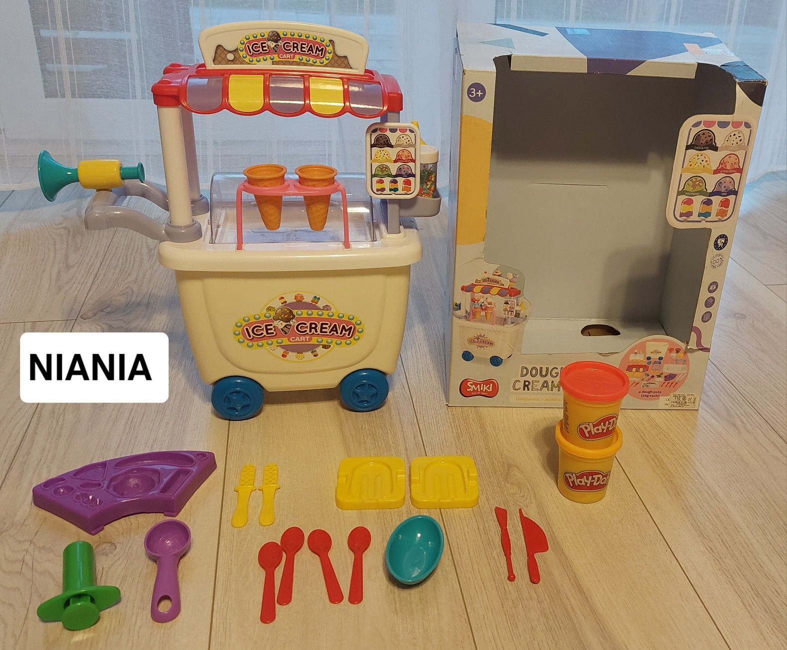 Lodziarnia wózek na kołach foremki ciastolina Play-doh