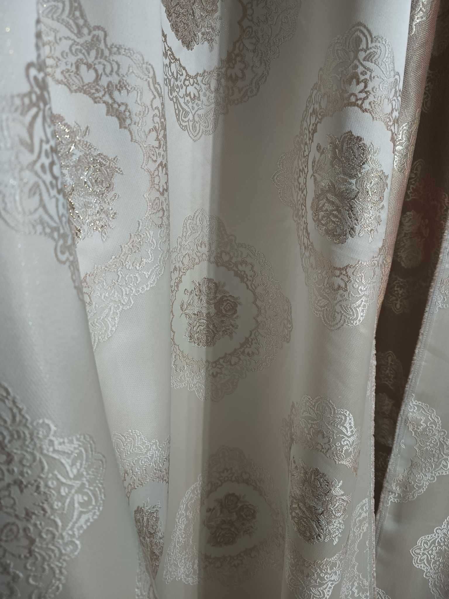 zasłony z metra ORNAMENT+KWIATY,szer 280 cm tkane,grube KREM/BEŻ/ZŁOTO