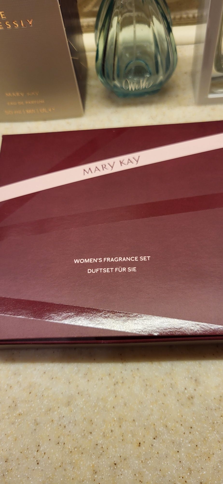 Пустые флаконы и коробки от духов  MARY KAY