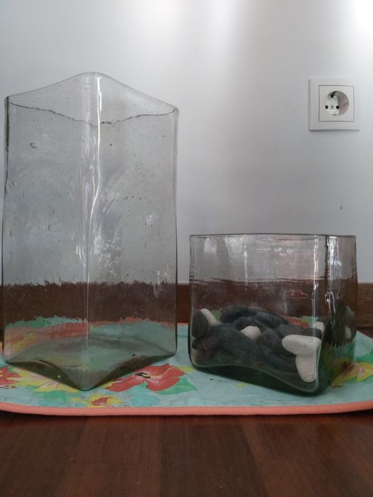 Vasos em vidro fosco