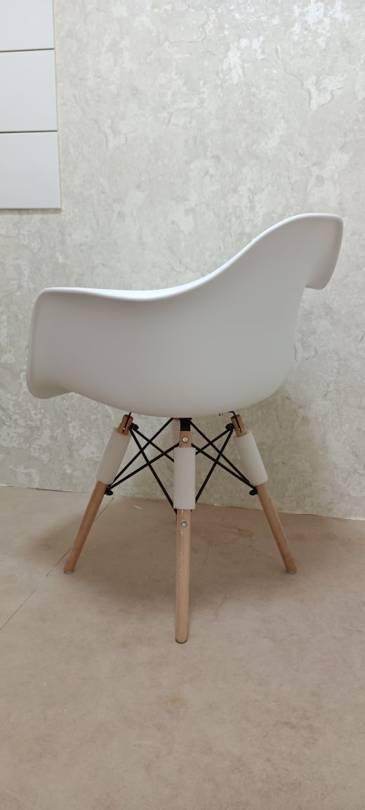 Стілець з підлокітниками Style white(630*630*800)