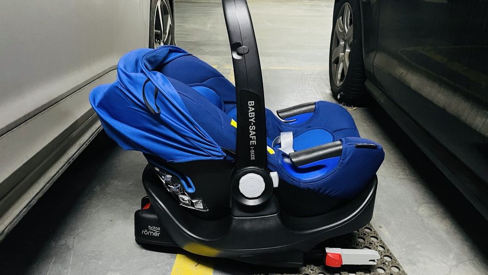 Автокрісло + База/Платформа Britax Romer Baby Safe i-Size Germany