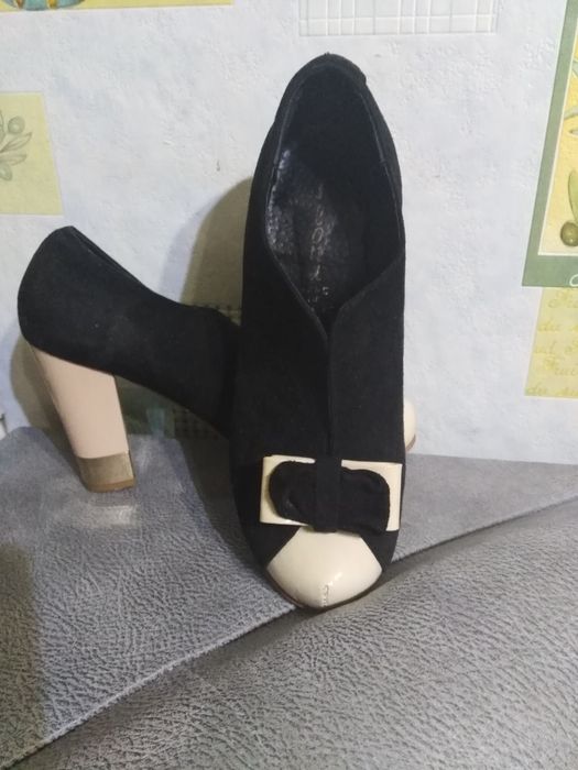 Продам туфлі лофери ботильйони