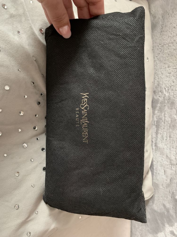 Yves Saint Laurent kosmetyczka