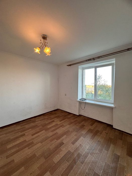 Продам 1-но кімнатну квартиру с. Павлів