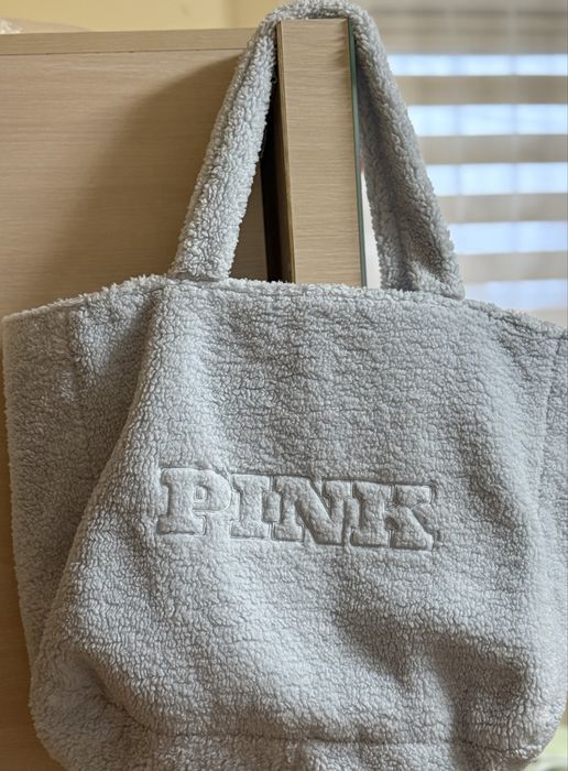 Сумка від Pink, гарного блакитного кольору