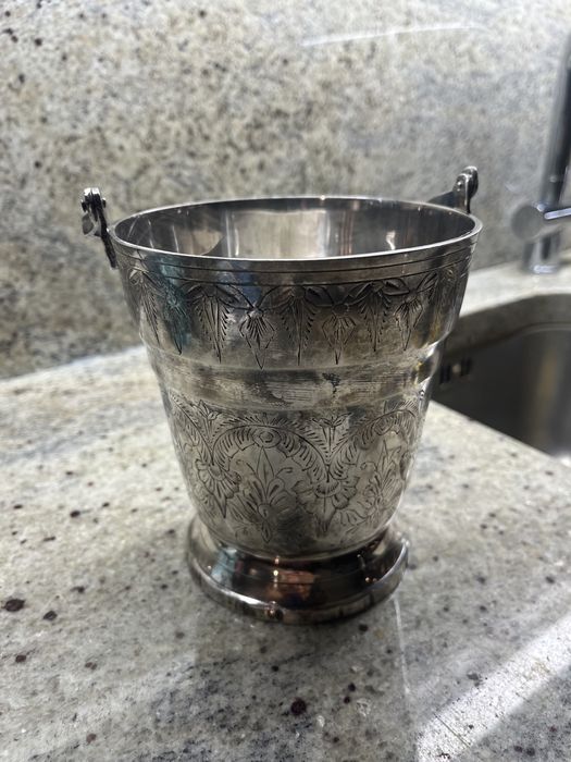 Wiaderko do lodu - metalowe, platerowane. Kraj pochodzenia  Indie