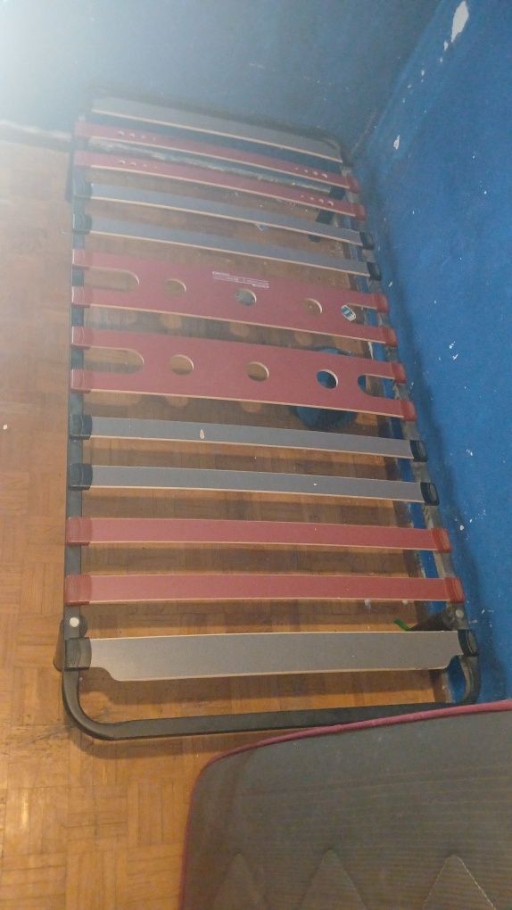 Cama estrado como nova