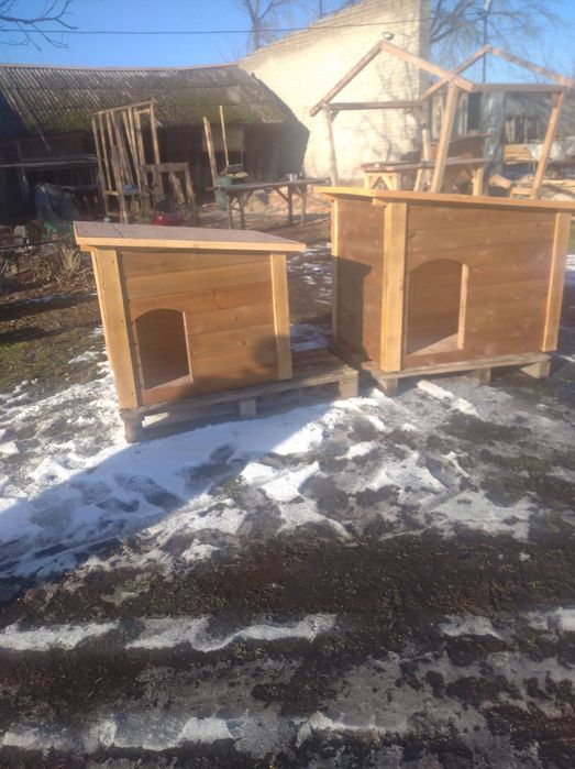 Продається дві собачі будки