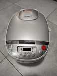 Multicooker z książką kucharską