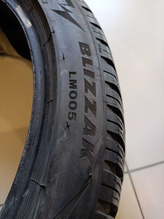 Пара шин б/у 215/45R18 93V Bridgestone Blizzak LM005