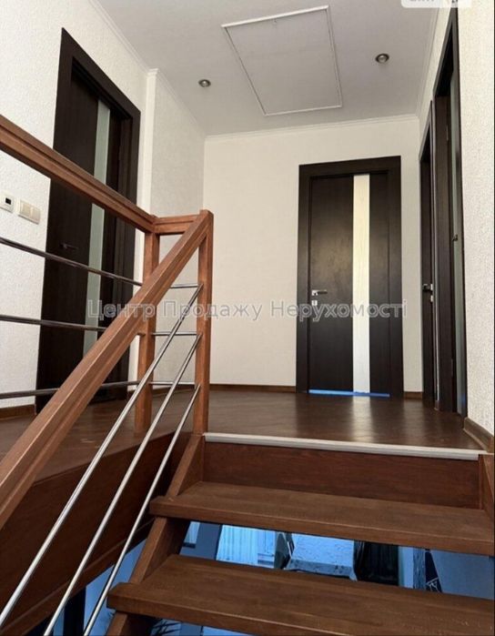 Продам будинок (дом). Ремонт. Меблі. Є-відновлення