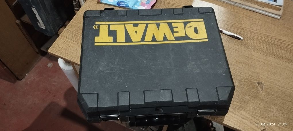 Шуруповёрт DeWalt