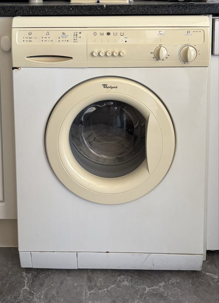 Maquina de lavar roupa Whirlpool