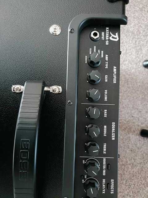 Boss Katana 50 W . Stan jak nowy.W komplecie Footswitch Boss FS-5L