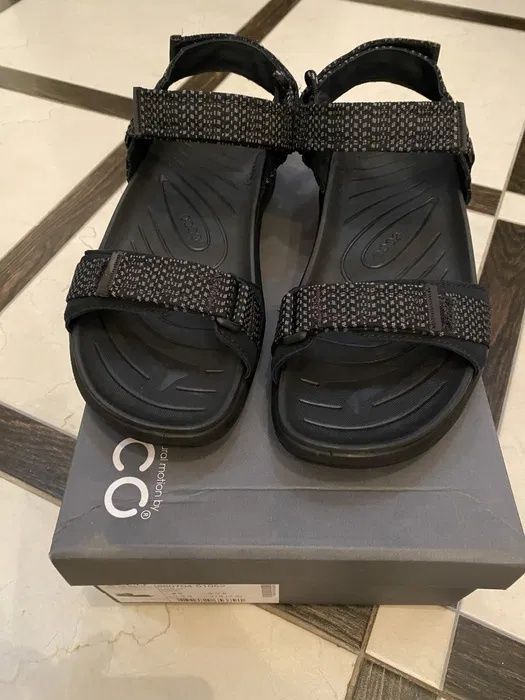 Ecco x trinsic 43й отличное состояние