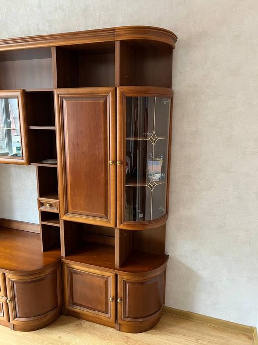 Стінка, натуральне дерево