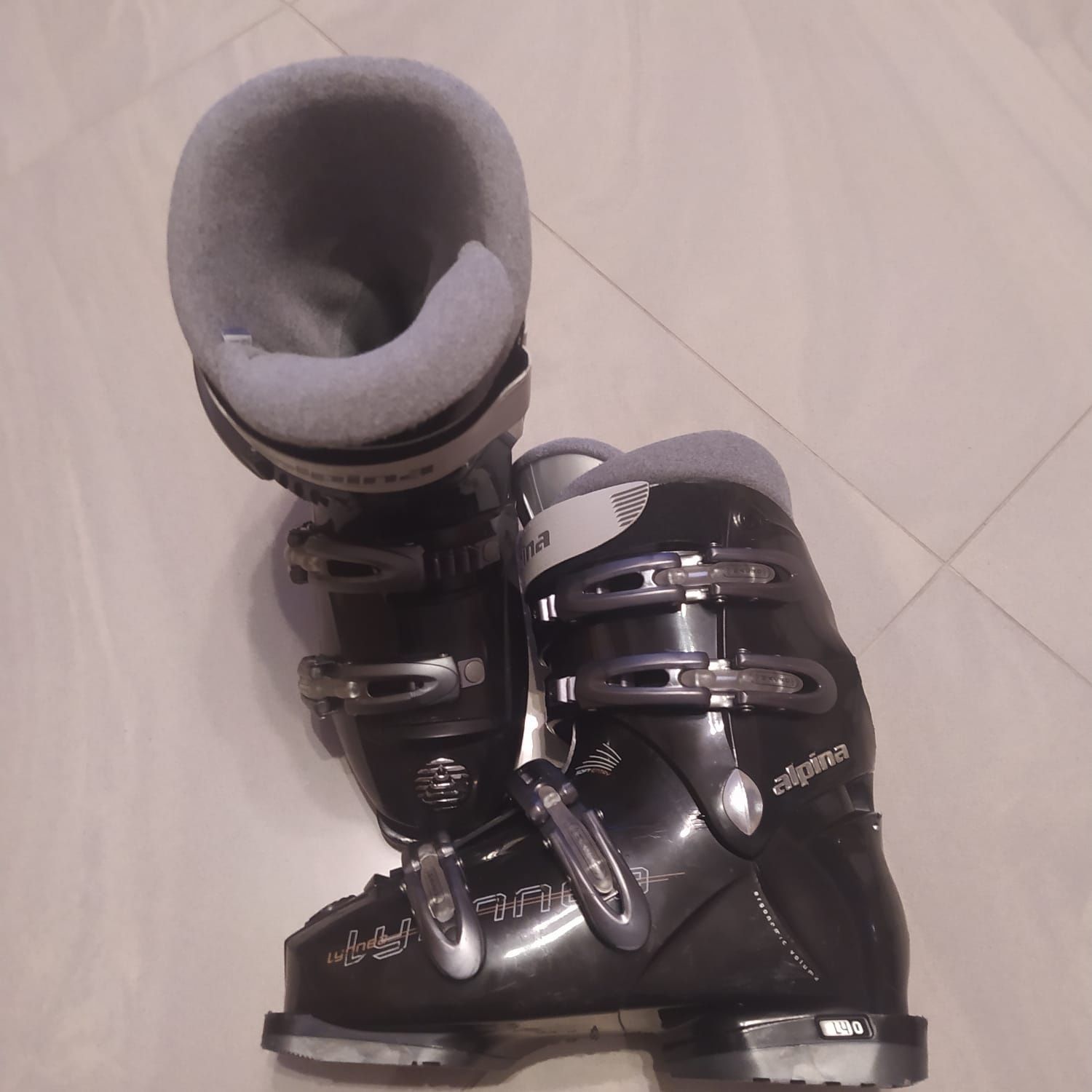 Buty narciarskie Alpina Lynnea Ergonomic Volume rozmiar 40