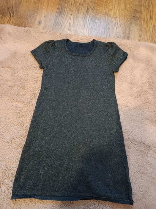 Sukienka granatowa na święta