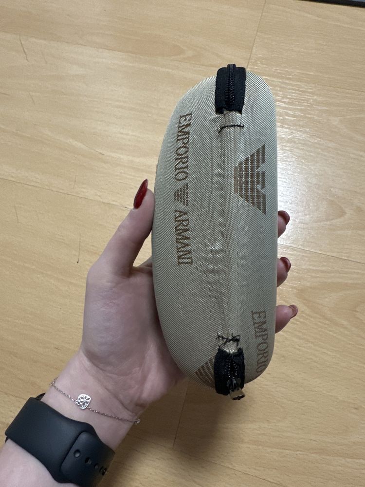 Pudelko na okulary emporio armani