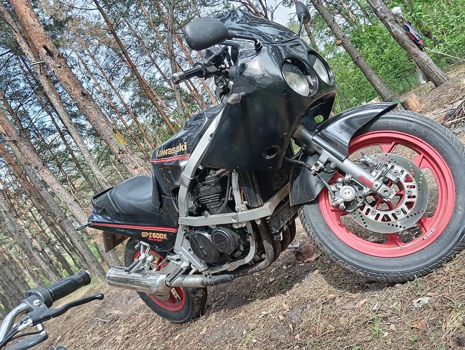 Kawasaki gpz 600r