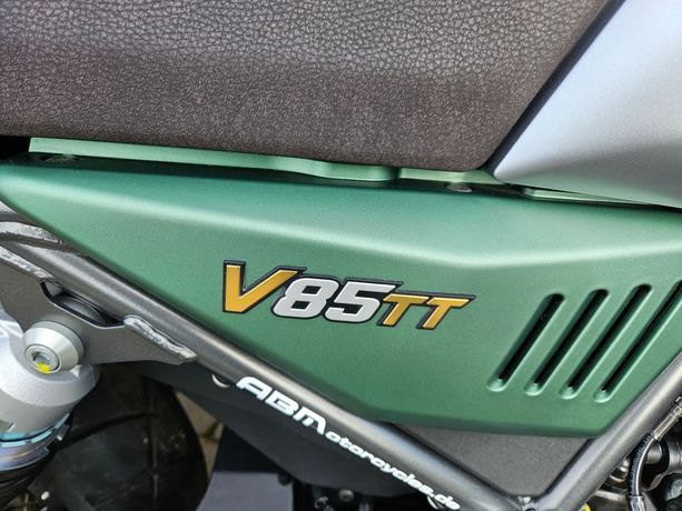 Moto Guzzi V85 CENTENARIO, pierwszy właśc., stan idealny, NOWY - 699 km!, FV 23%