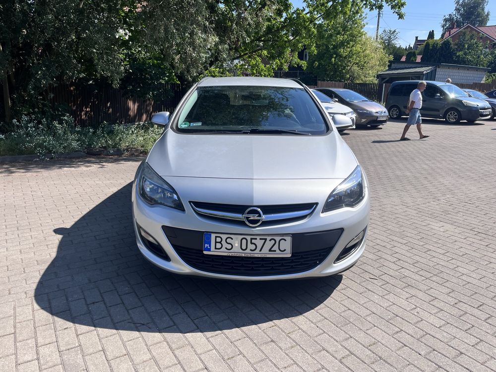 Opel Astra J 1.4 benzyna