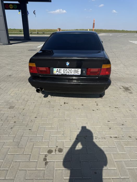 Продам BMW e34 520