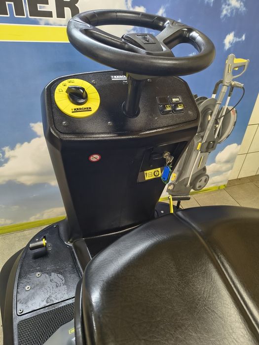 Zamiatarka karcher KM 90/60 R. 2019 r