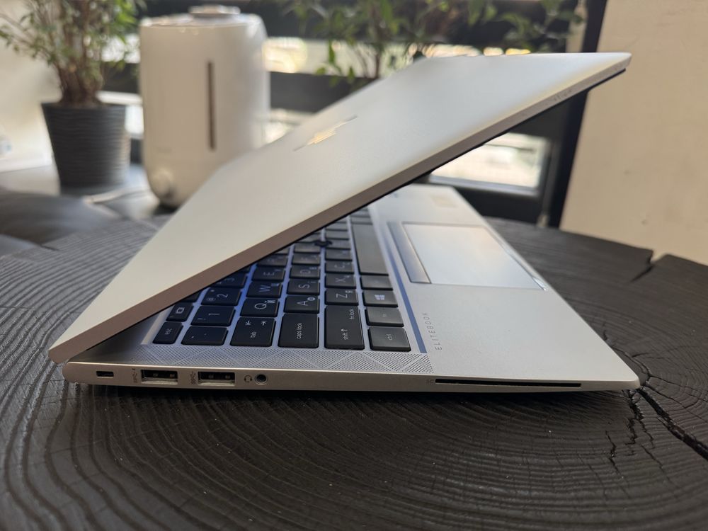 HP EliteBook 840 G8 (i7-1185G7 16GB SSD512GB IPS) #0715