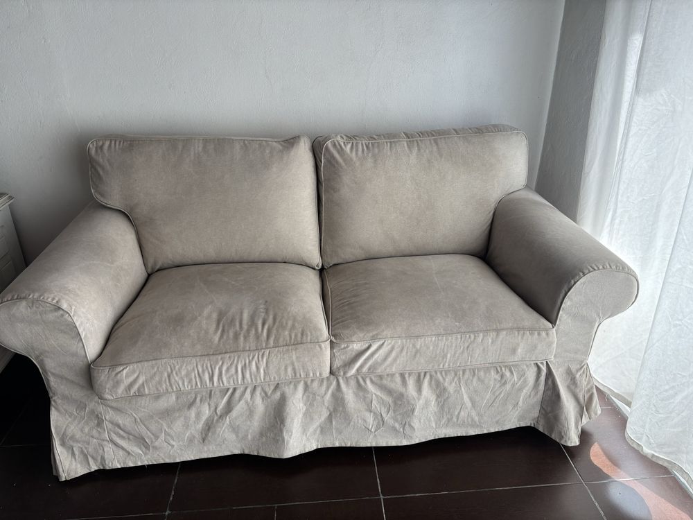 Sofa ektorp 2 lugares beje