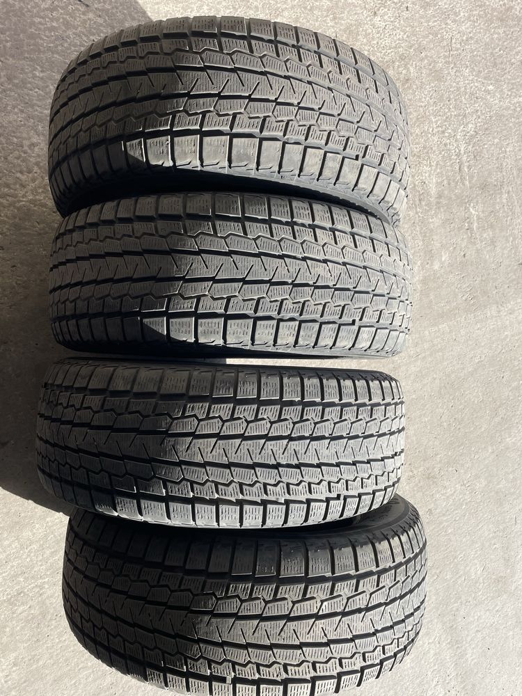 Продам зимову резину Yokohama ice Guard 265/60/R18