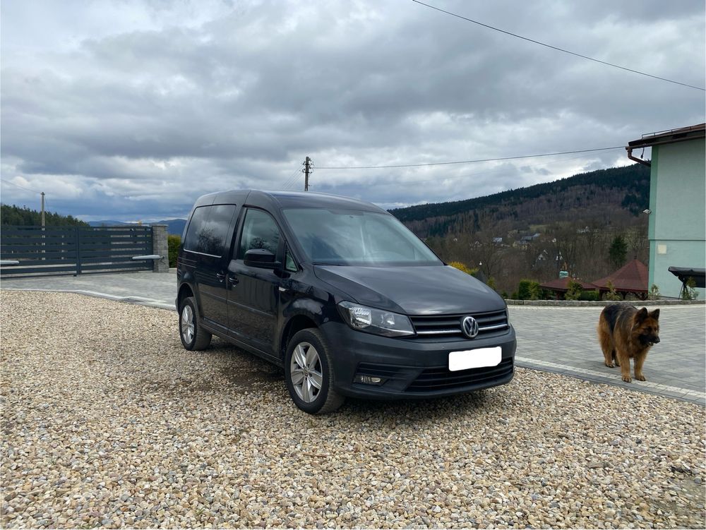 Sprzedam Volkswagena Caddy 2.0 TDI 4 motion 4x4 wersja po lifcie.