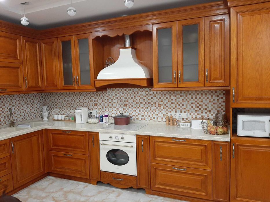 Деревянные кухни на заказ