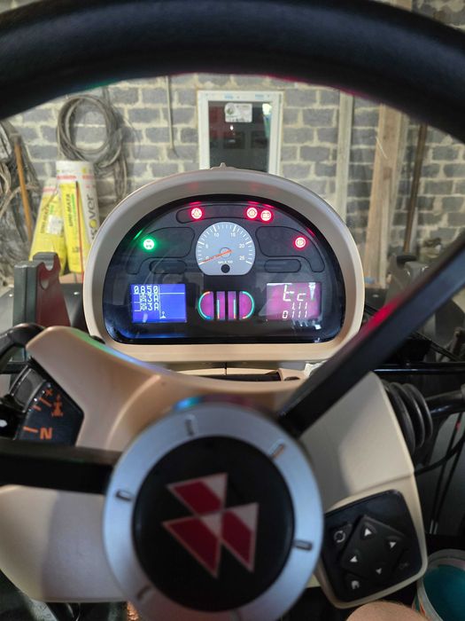 Nowy Massey Ferguson 5611