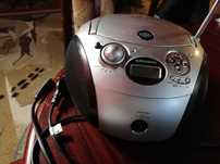 Radiomagnetofon Grundig RCD 1420 MP3 z CD.